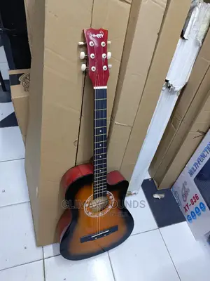 Acoustic Guitar 38s