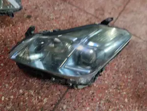 Toyota Crown 2012 Left Xenon Headlight Assembly