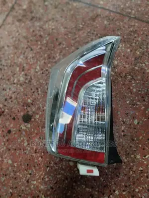 Toyota Prius (2012-2014) Taillight Assembly