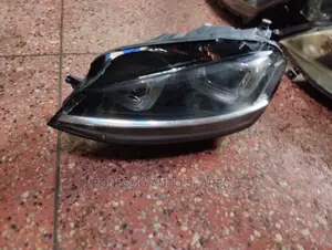 Volkswagen Golf MK7 Left Xenon Headlight Assembly (With DRL)