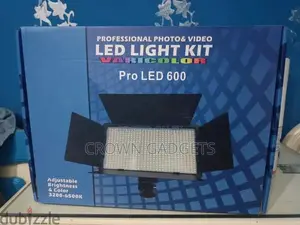 Professional LED 600 PRO With Battery Charger