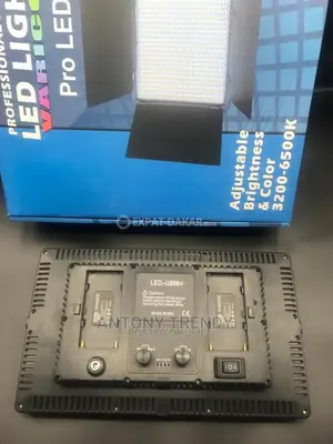 LED 600 PRO With Battery Charger (KIT) With Stand