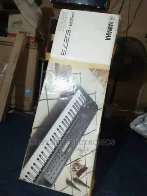 PSR E 273 Yamaha Keyboard