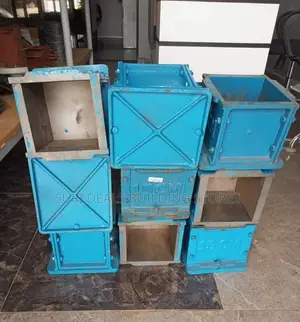 C I Concrete/Cement Cube Moulds 150mm3