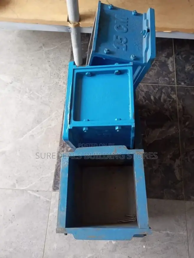 C I Concrete/Cement Cube Moulds 150mm3