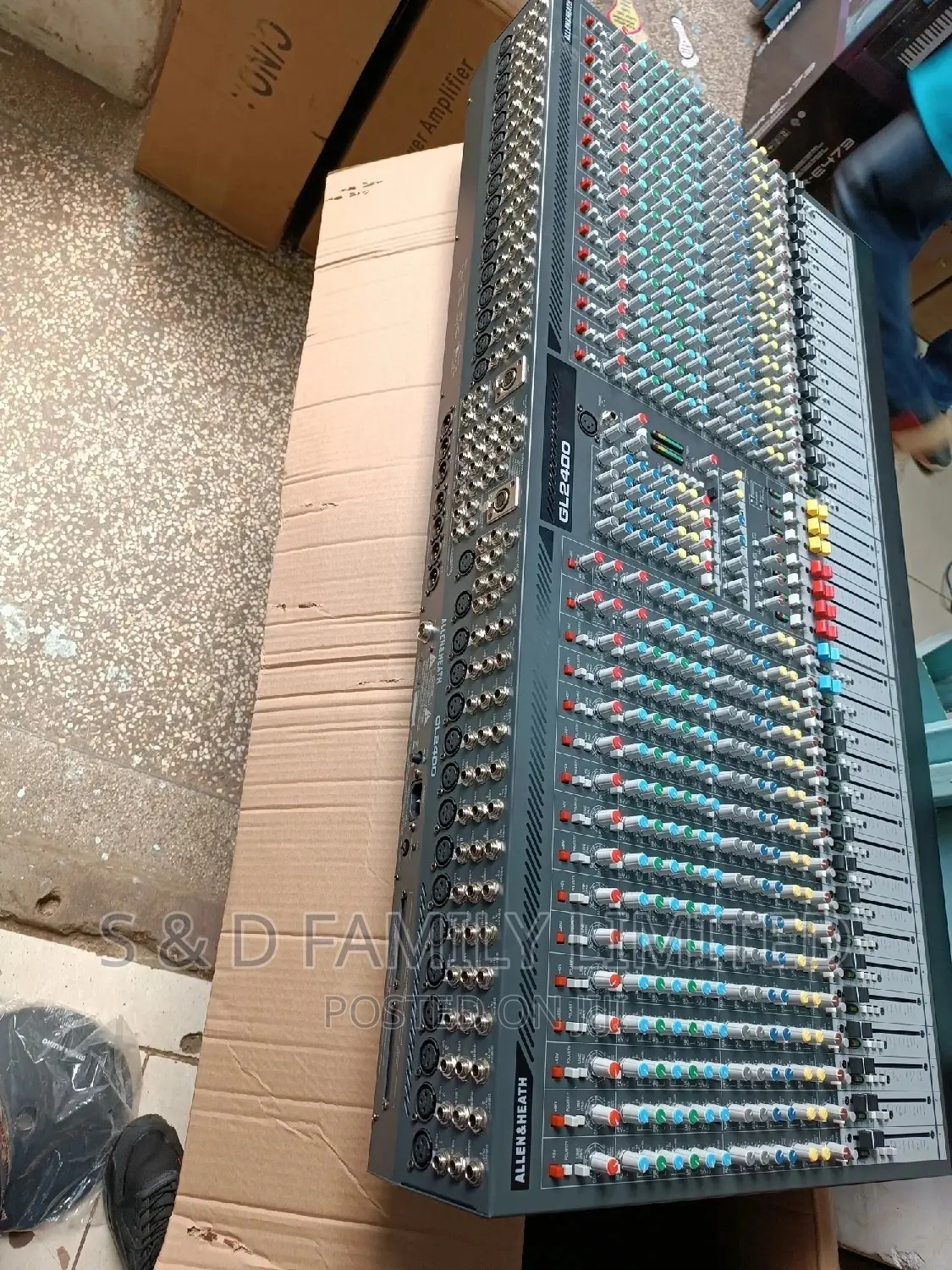 Allen Heath 32 Channels Plain Mixer