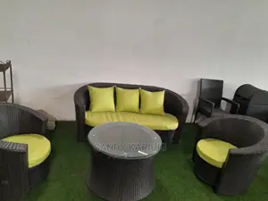 Beautiful 5 Seater Outdoor Sofa Plus a Table