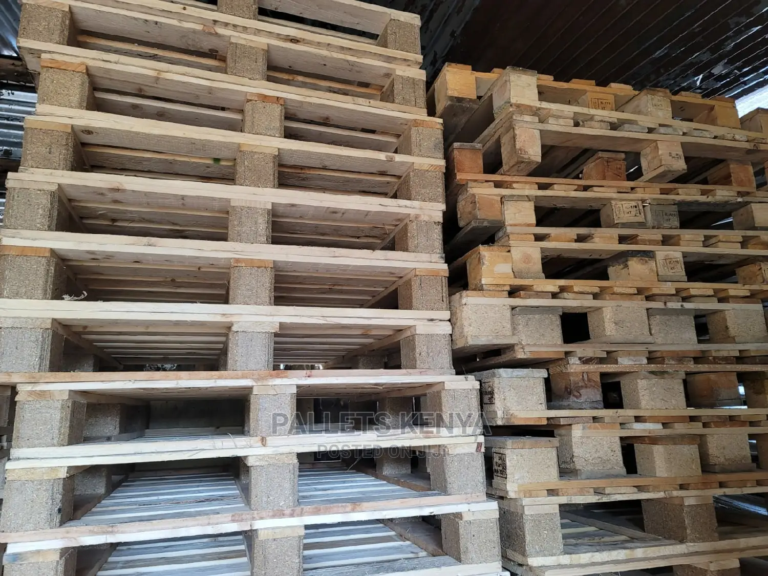 Wood Pallets-(Ht- Avm)