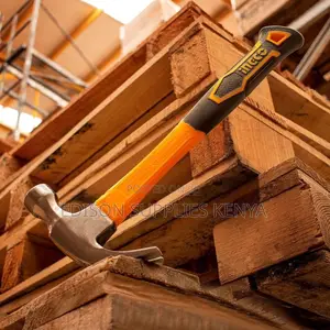 Claw Hammer INGCO 8oz / 20oz With Magnetic Nail Function