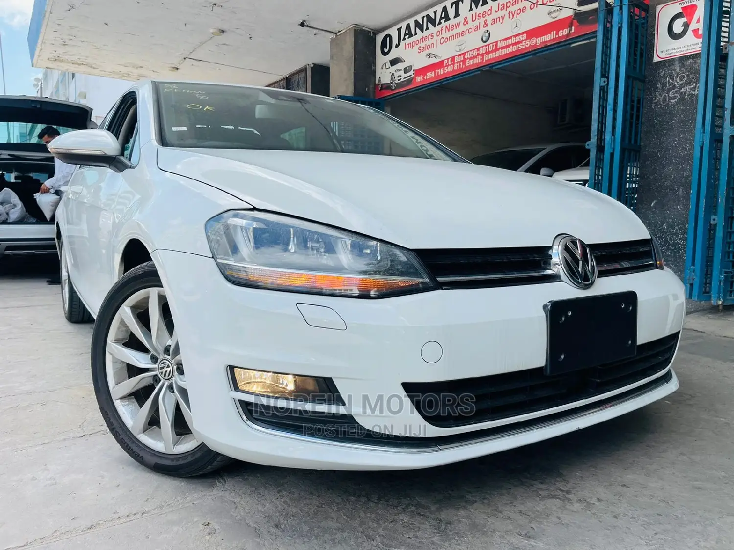 Volkswagen Golf 2016 White