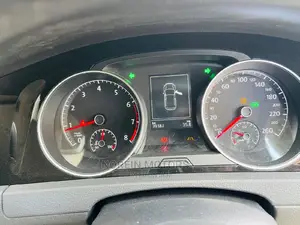 Volkswagen Golf 2016 White