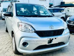 Toyota Passo 2016 Silver