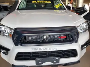 Toyota Hilux 2018 White