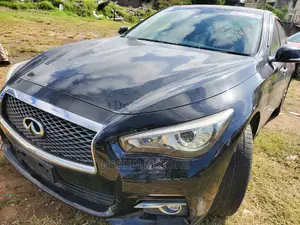 Nissan Skyline 2016 Black