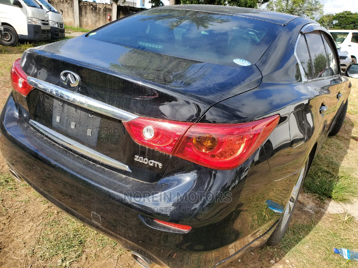 Nissan Skyline 2016 Black