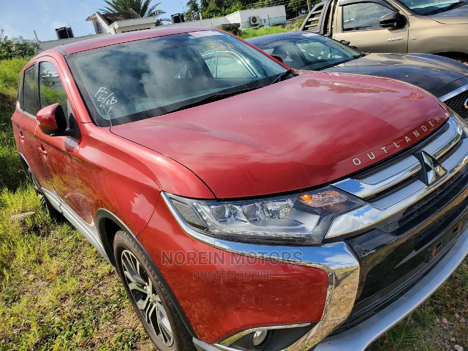 Mitsubishi Outlander 2017 Red