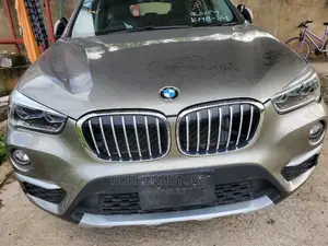 BMW X1 xDrive28i AWD 2016 Gray
