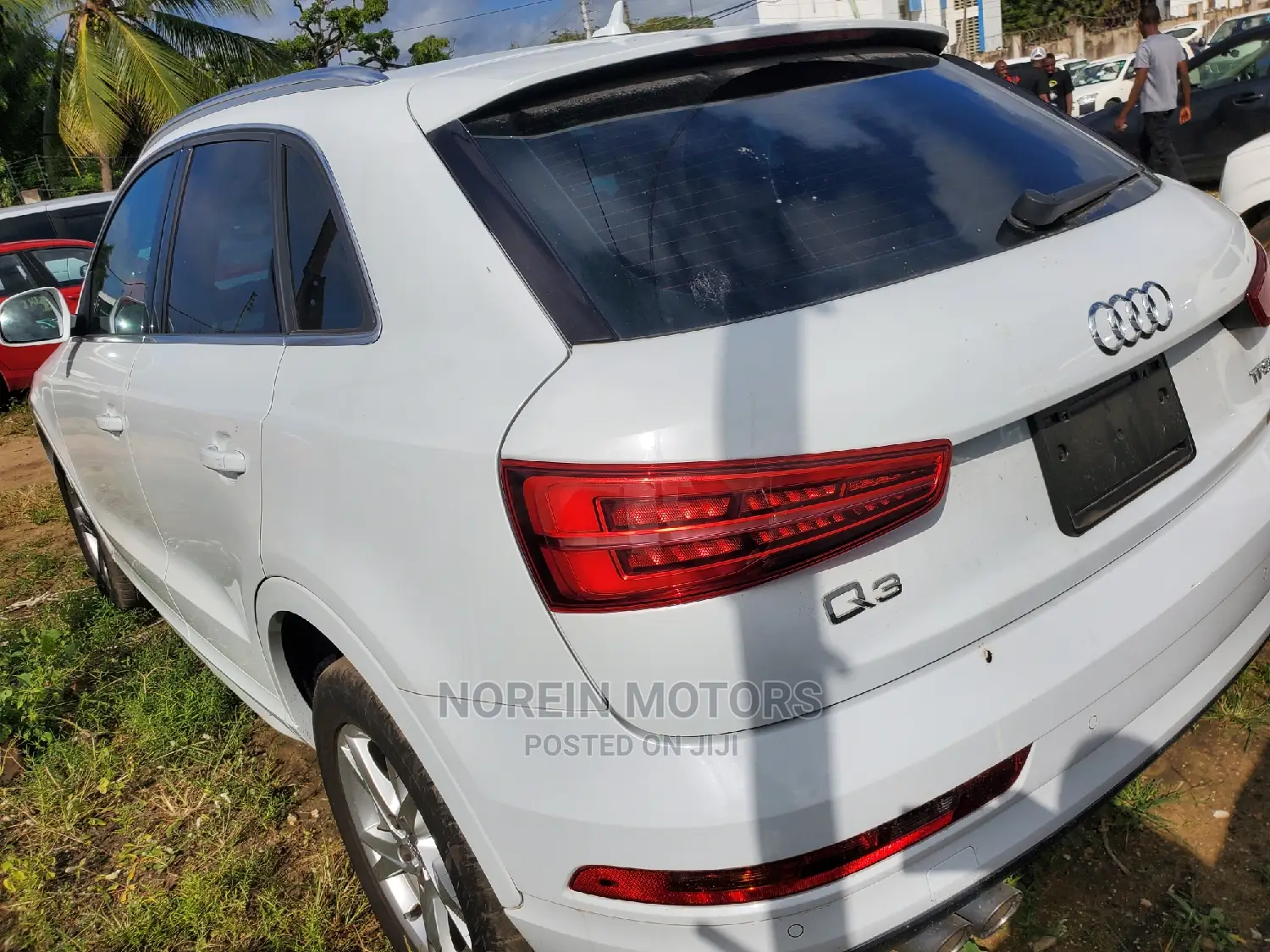 Audi Q3 2016 Off white