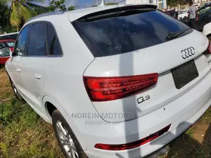 Audi Q3 2016 Off white
