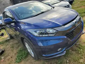Honda Vezel 2016 Blue