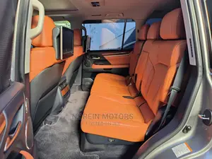 Lexus LX 2017 Gold