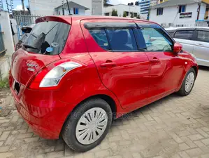 Suzuki Swift 2016 Red