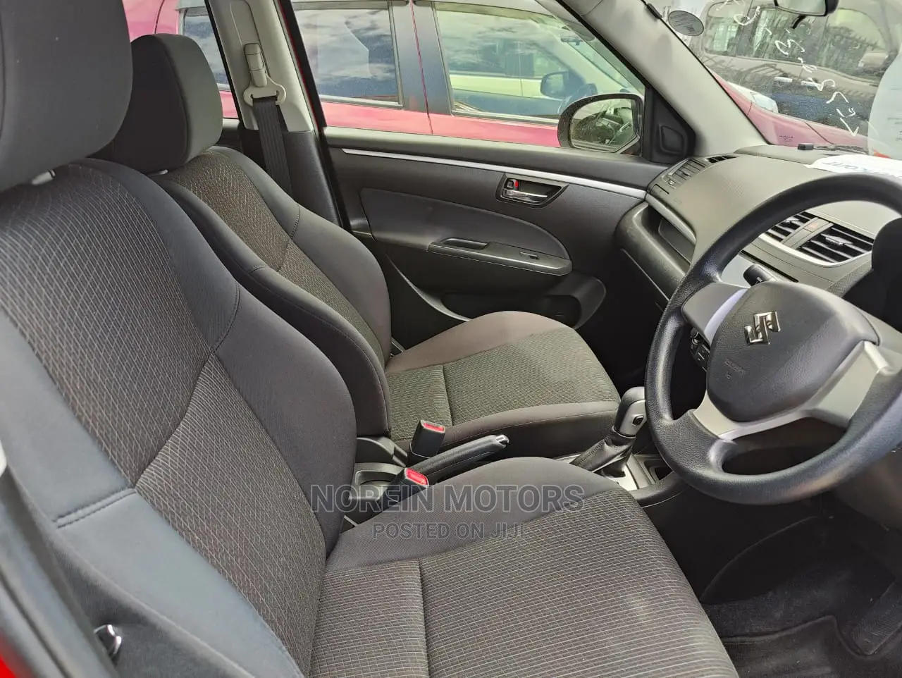 Suzuki Swift 2016 Red