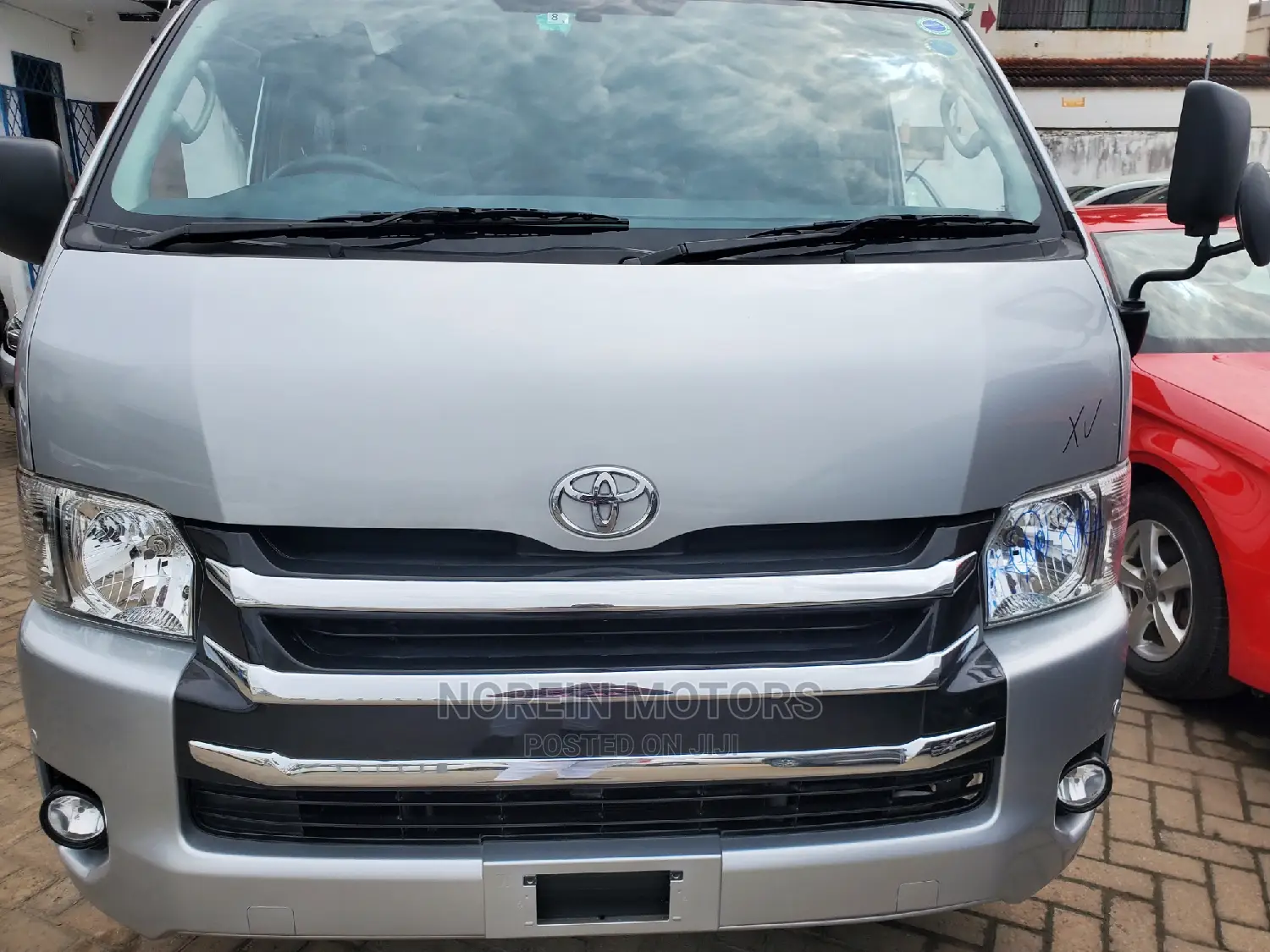Toyota HiAce 2018 Silver