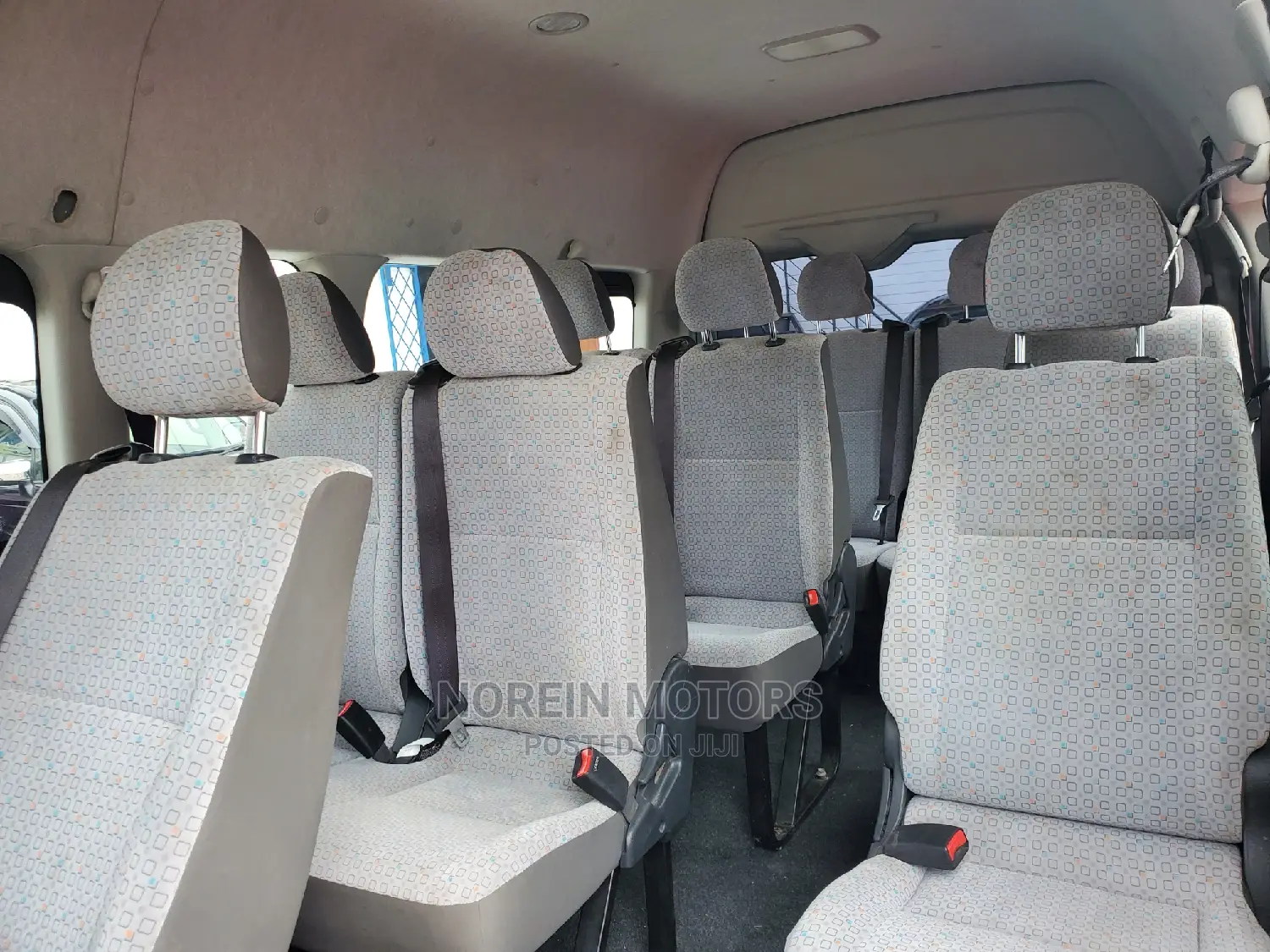 Toyota HiAce 2018 Silver