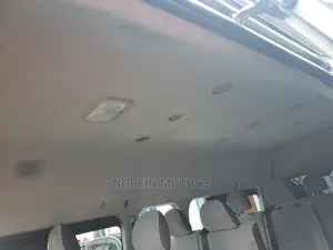 Toyota HiAce 2018 Silver