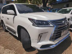 Lexus LX 2016 White