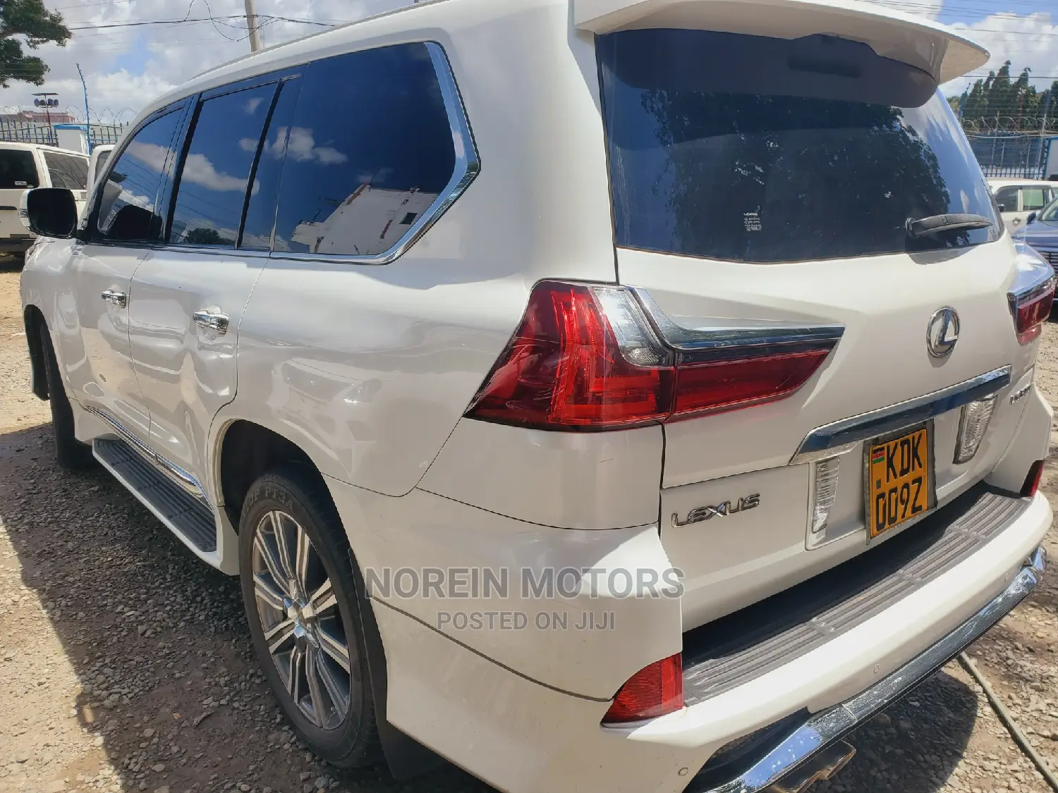 Lexus LX 2016 White