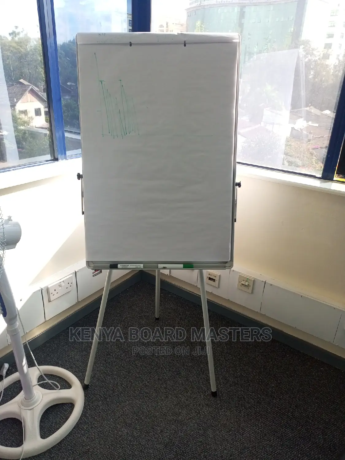 White Board on Stand Flip Chart Flip Chart