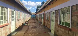 10bdrm Duplex in Kimumu for sale