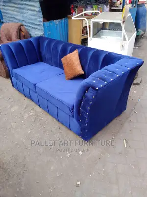Blue Chester Seat