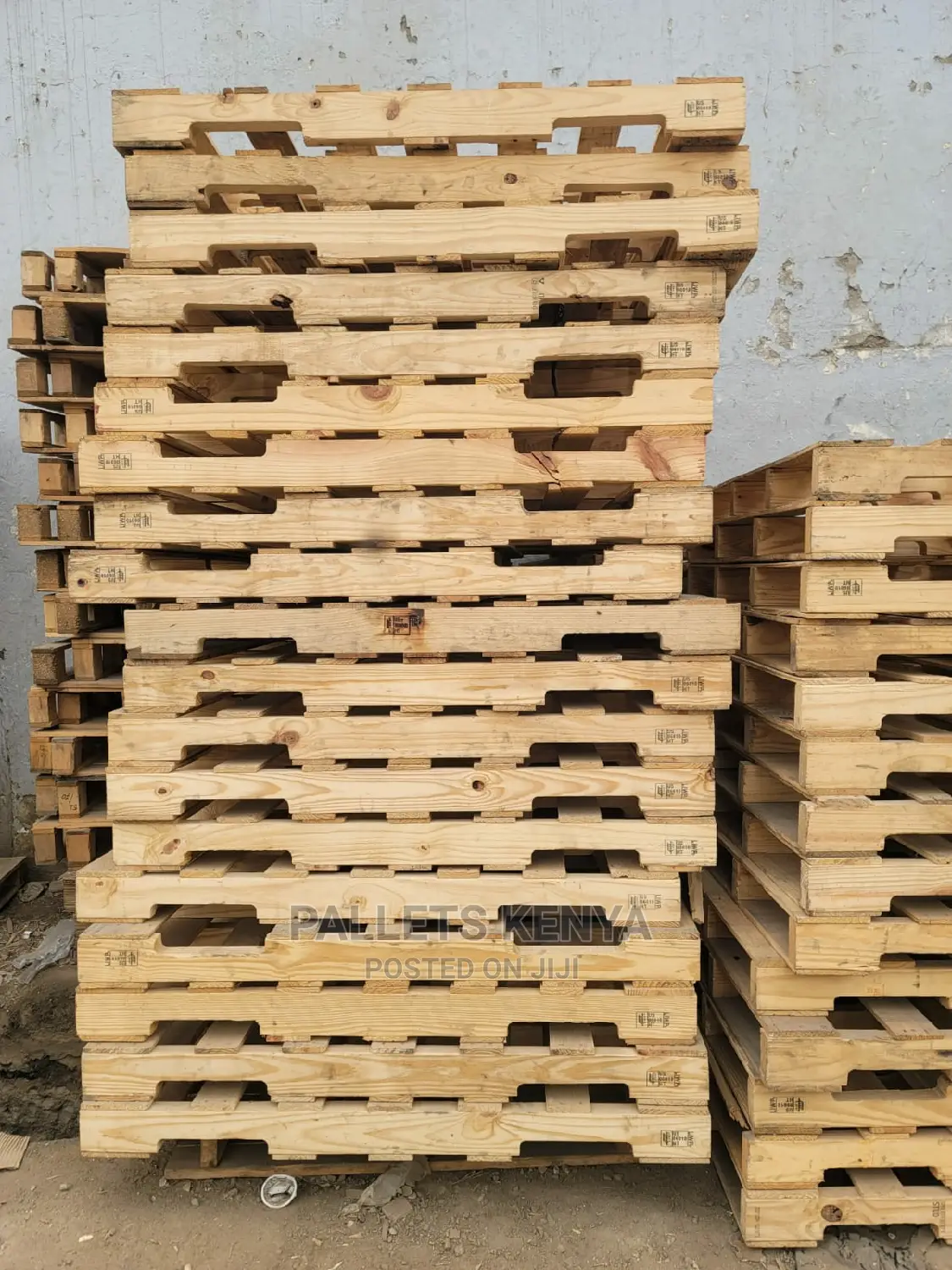 Wooden Pallets- (LTB;)