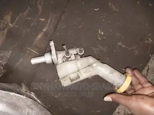 Brake Master Cylinder Mitsubishi RVR