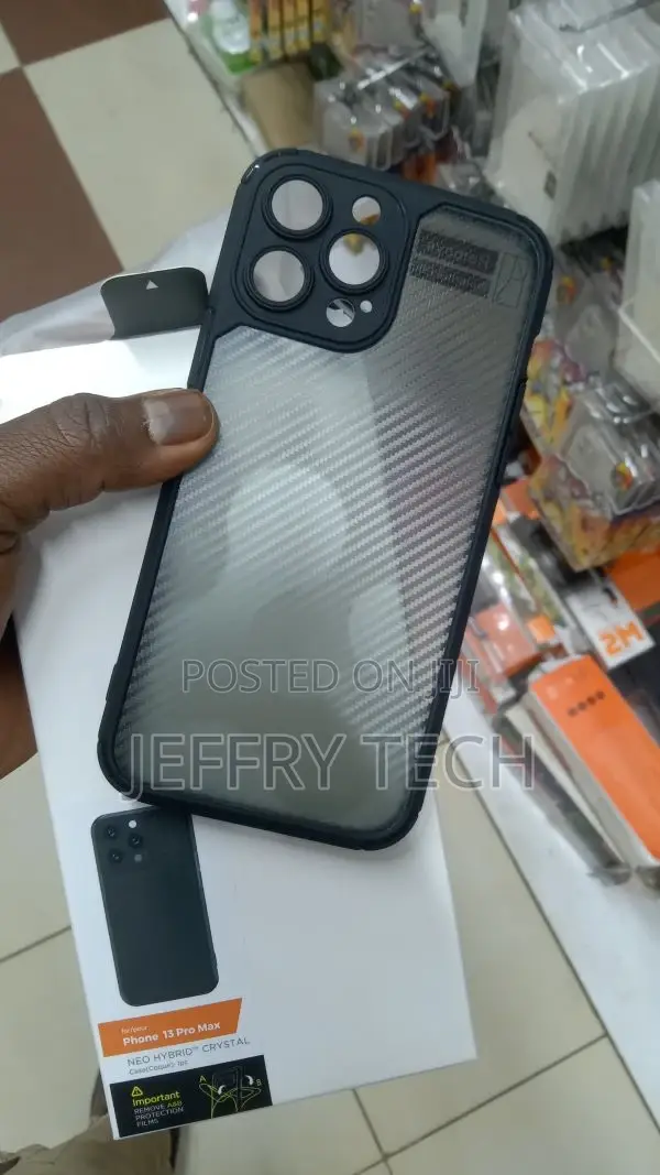 Spigen Ultra Hybrid iPhone 13 PRO Max Case