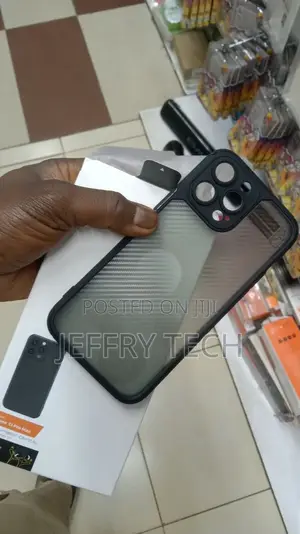 Spigen Ultra Hybrid iPhone 13 PRO Max Case