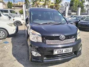 Toyota Voxy SV Premium 2014 Black