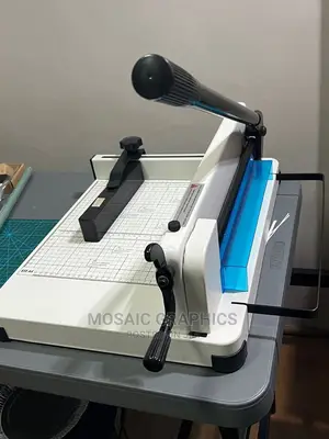 Reams Paper Cutter A3