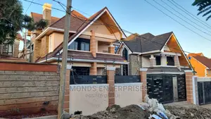 5bdrm Maisonette in Membley Estate for sale