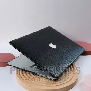 Crocodile Texture Black Macbook Case for New Macbook M1/M2 A