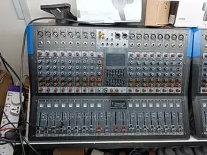 Soundcraft 16 Channels Powered Mixer PMY-USB