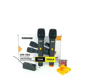 Shure UM202 UHF Dual Wireless Microphone System With Recharg