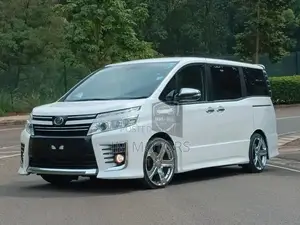 Toyota Voxy 2016 White