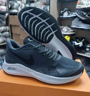 Nike Zoom Sneakers
