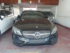 Mercedes-Benz C250 2018 Black