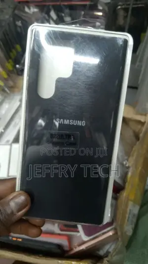 Soft Silicone Black Case - For Samsung Galaxy S22 Ultra