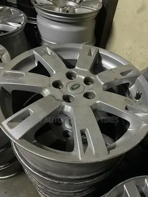Ex Uk Grey 19 Inch Landrover Discovery, Range Rover Sport